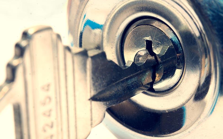 serrurier serrurerie metal maintenance Courbevoie
